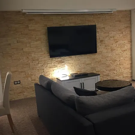 Vulkan Wellness Panzio Πετς